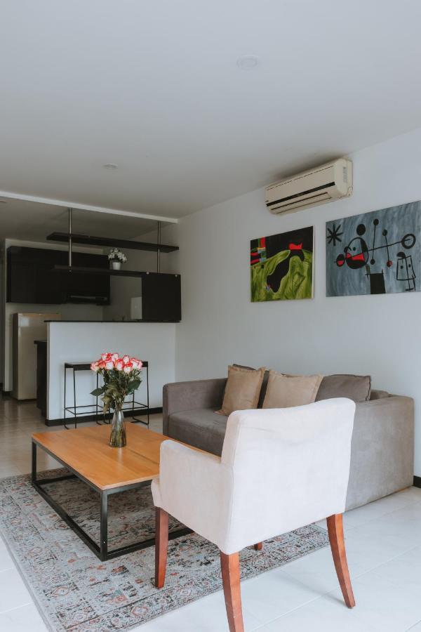 Travelers Orange Suites Medellín Dış mekan fotoğraf